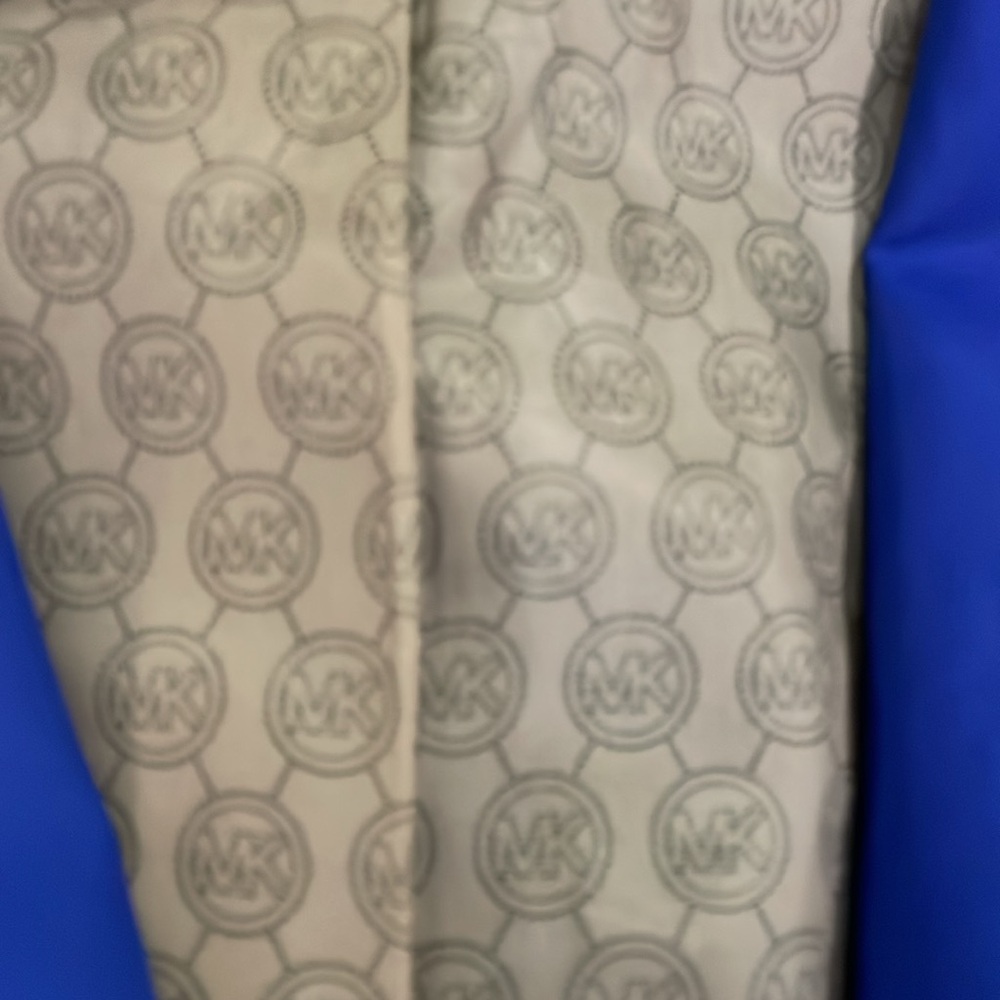 Coat - Picture 4 of 11